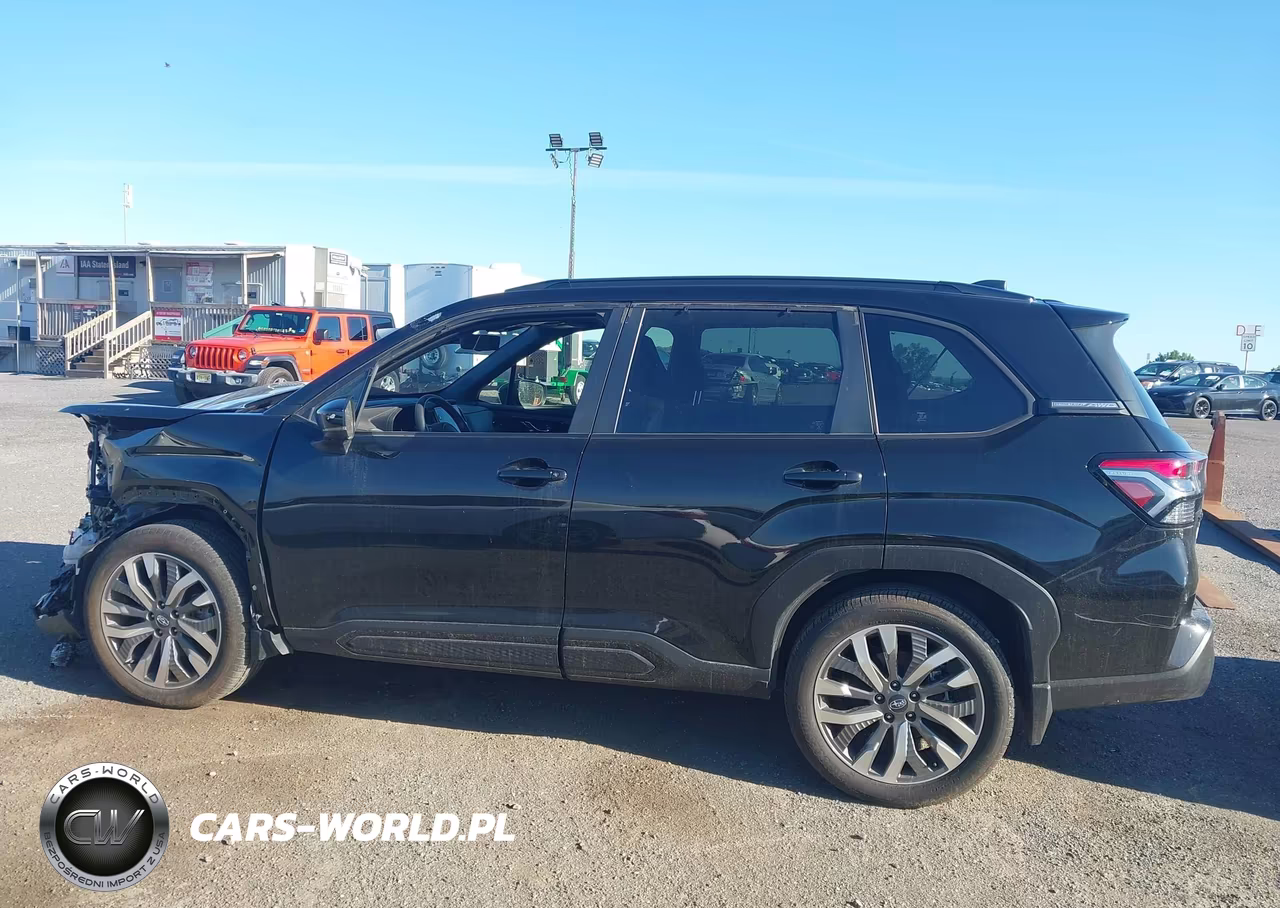 2025 Subaru Forester Touring VIN:JF2SLDTCXSH467462 - 14