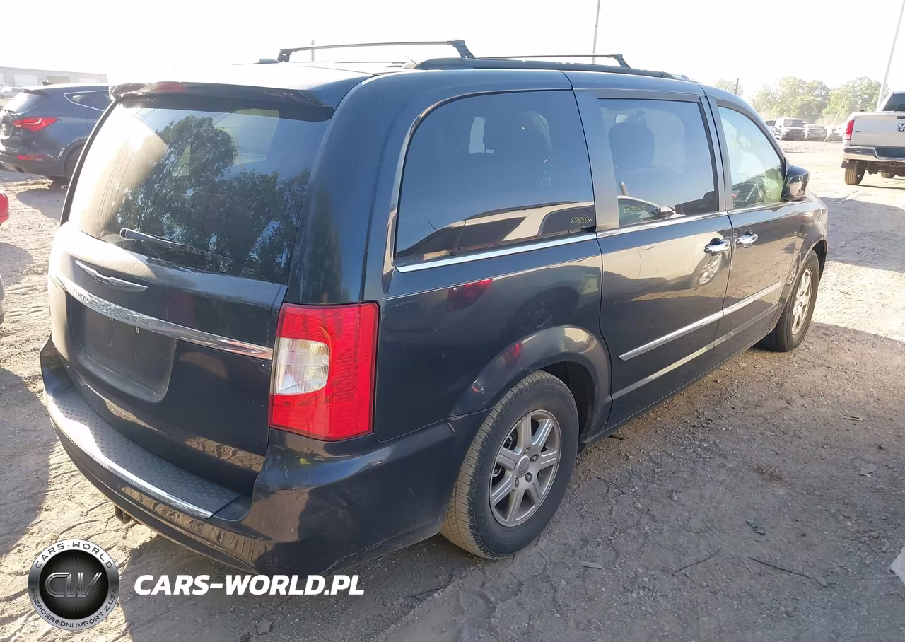 2011 Chrysler Town & Country Touring VIN:2A4RR5DG4BR605286 - 4