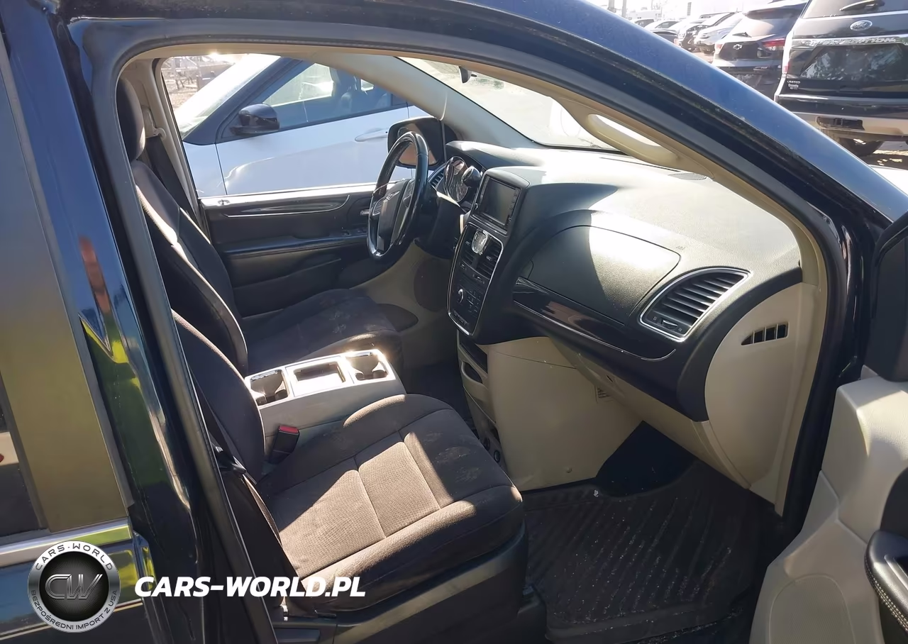 2011 Chrysler Town & Country Touring VIN:2A4RR5DG4BR605286 - 5