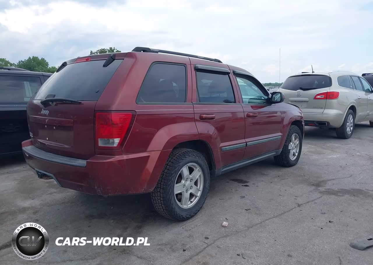 2007 Jeep Grand Cherokee Laredo VIN:1J8GR48KX7C537087 - 4