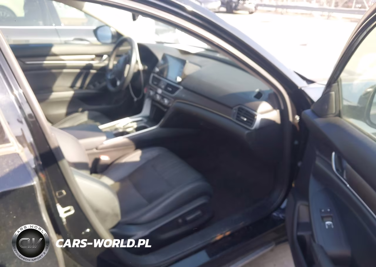 2018 Honda Accord Touring 2.0T VIN:1HGCV2F92JA039847 - 5