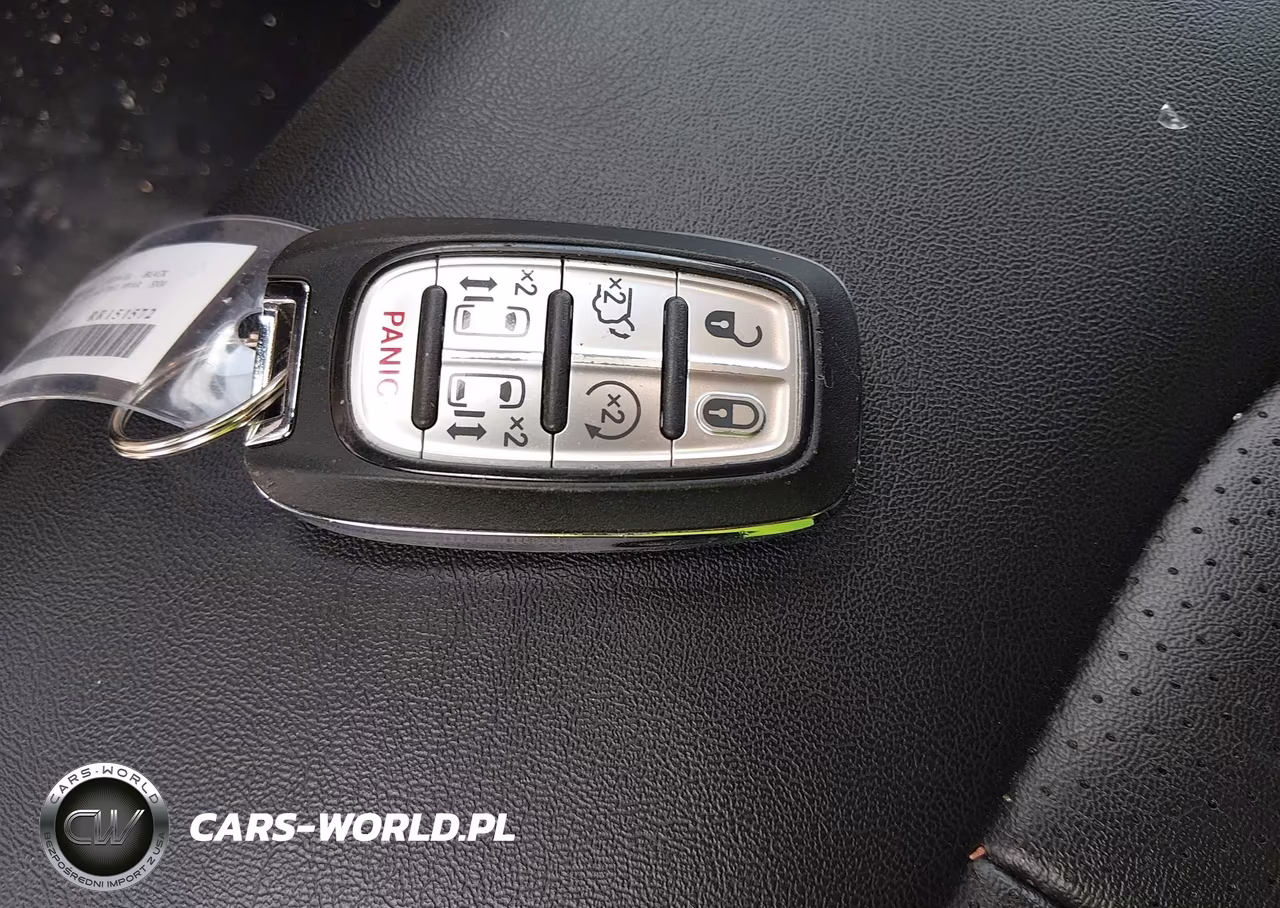 2024 Chrysler Pacifica Touring L VIN:2C4RC1BG6RR151572 - 11