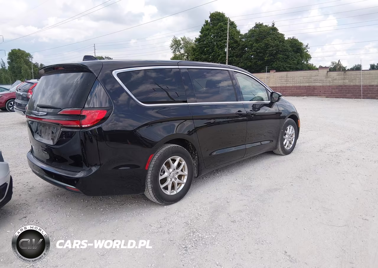 2024 Chrysler Pacifica Touring L VIN:2C4RC1BG6RR151572 - 4