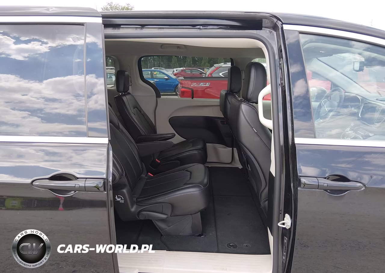 2024 Chrysler Pacifica Touring L VIN:2C4RC1BG6RR151572 - 8