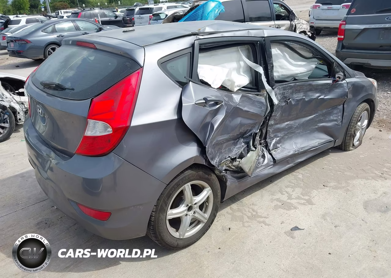 2016 Hyundai Accent Se VIN:KMHCT5AE0GU268363 - 4