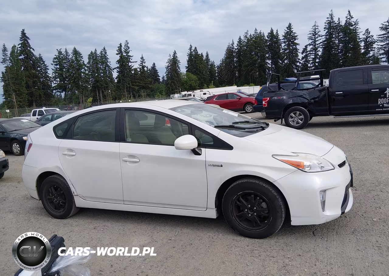 2012 Toyota Prius Two VIN:JTDKN3DU2C0335046 - 13
