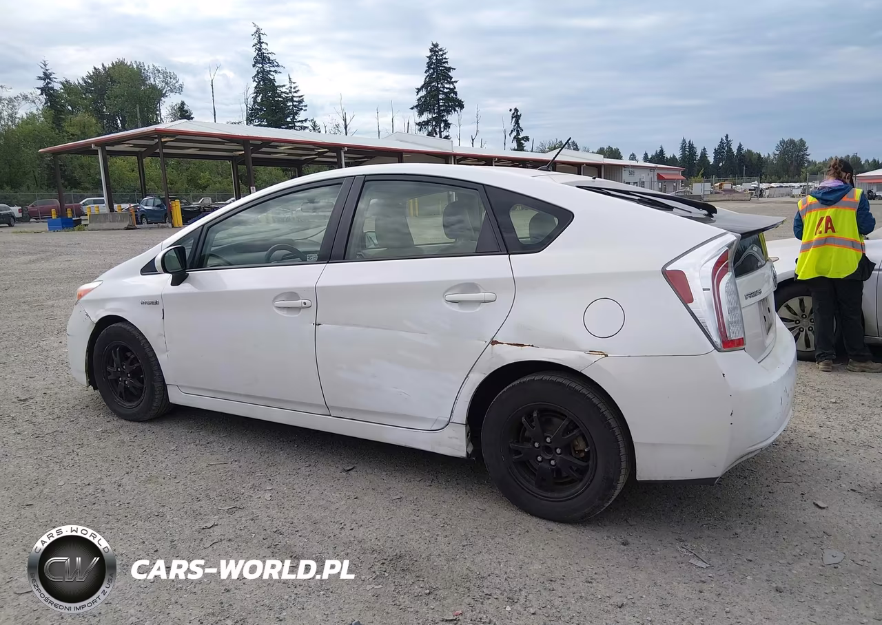 2012 Toyota Prius Two VIN:JTDKN3DU2C0335046 - 14