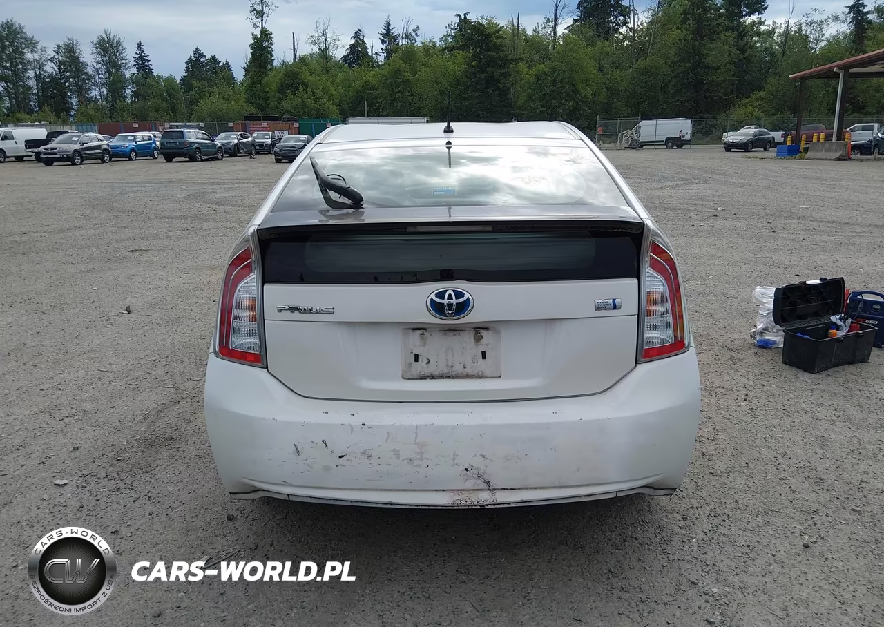 2012 Toyota Prius Two VIN:JTDKN3DU2C0335046 - 16