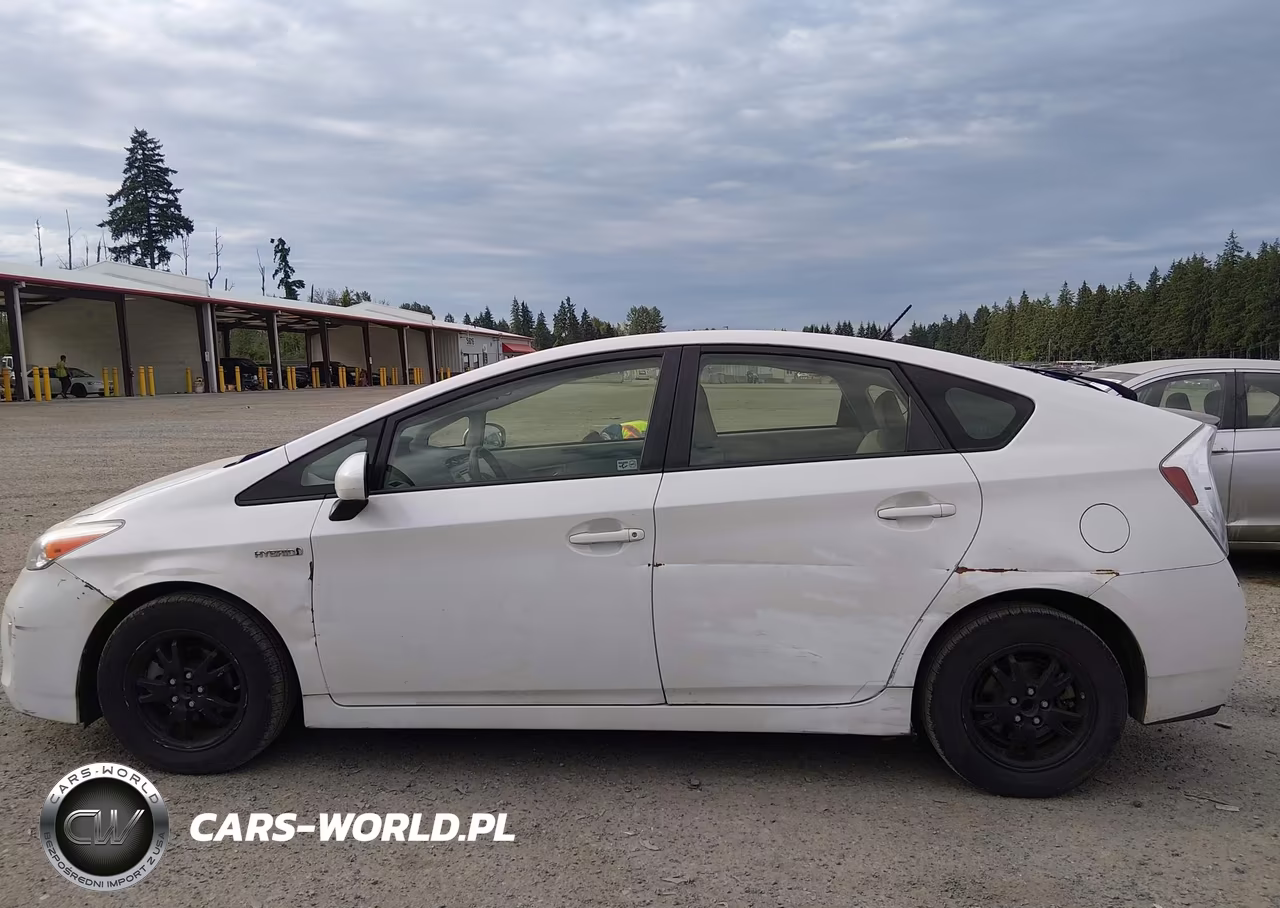 2012 Toyota Prius Two VIN:JTDKN3DU2C0335046 - 6