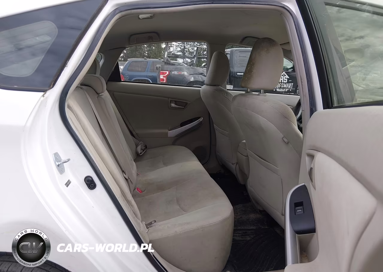 2012 Toyota Prius Two VIN:JTDKN3DU2C0335046 - 8
