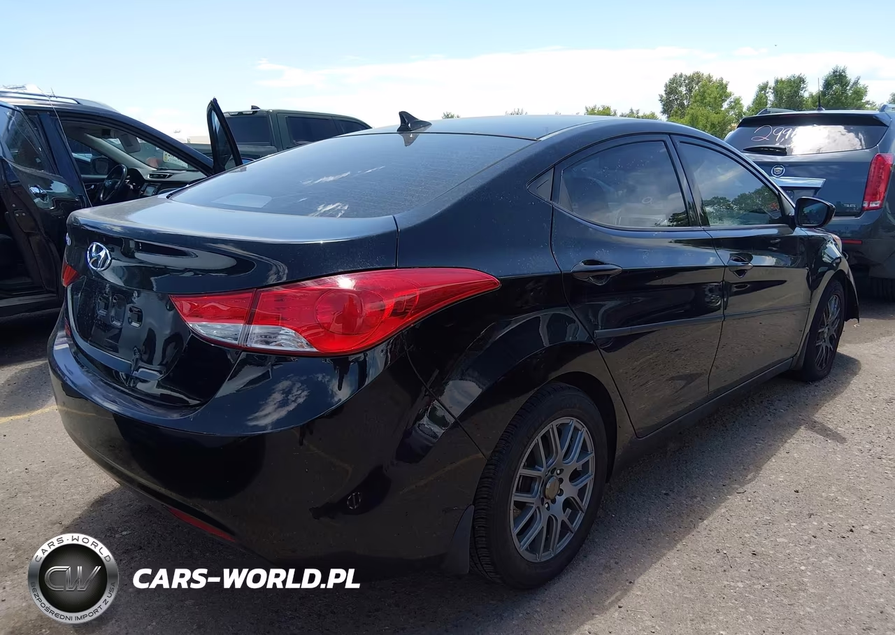 2013 Hyundai Elantra Gls VIN:5NPDH4AE1DH225516 - 4