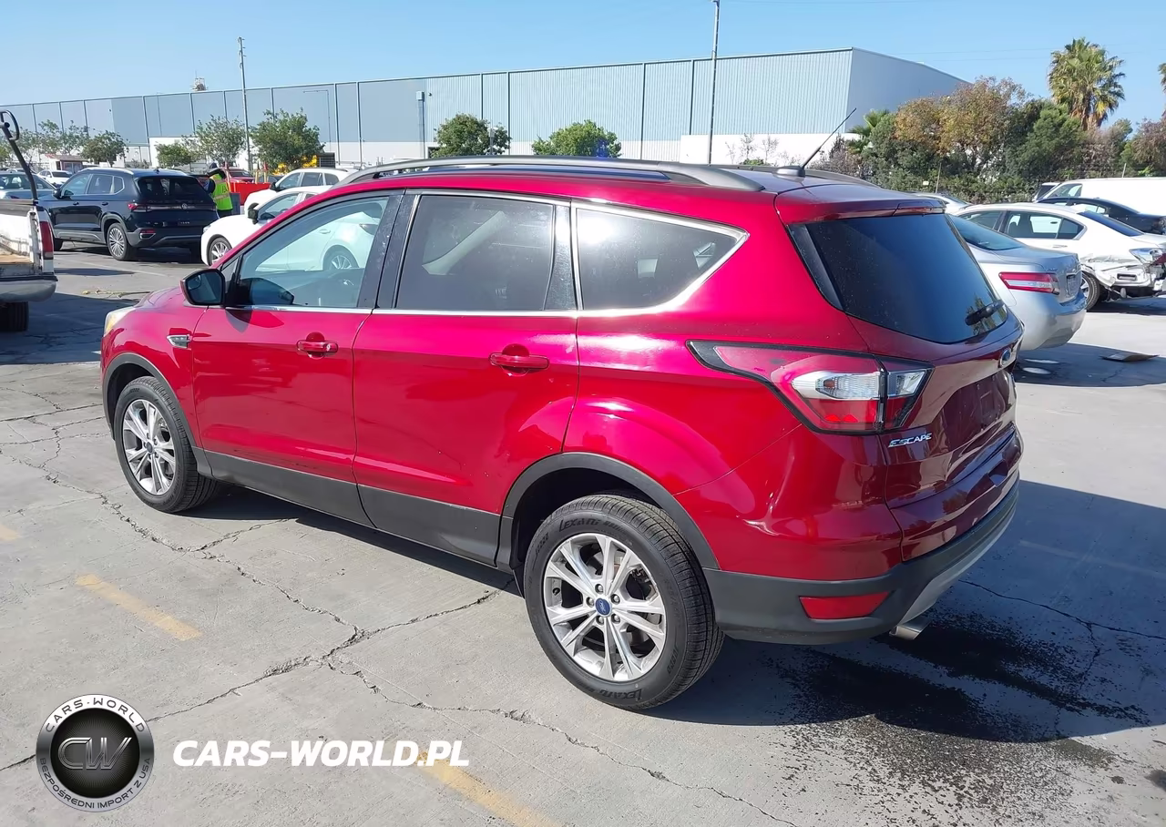 2018 Ford Escape Se VIN:1FMCU0GD4JUA42462 - 3