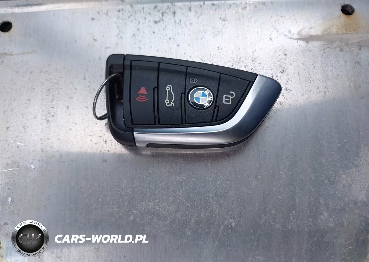 2018 BMW X1 xDrive28I VIN:WBXHT3C39J5L31278 - 11