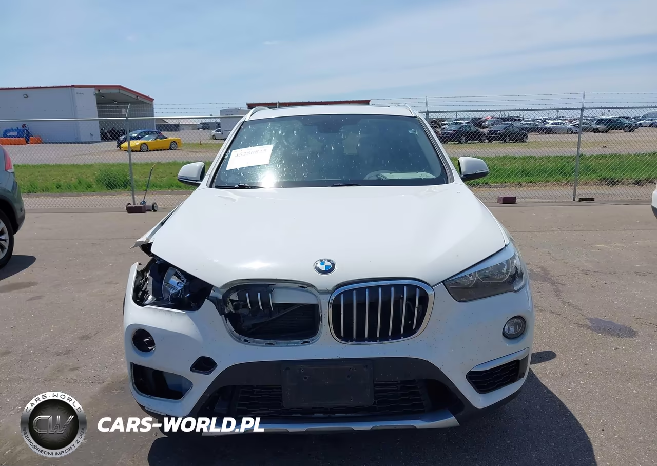 2018 BMW X1 xDrive28I VIN:WBXHT3C39J5L31278 - 13