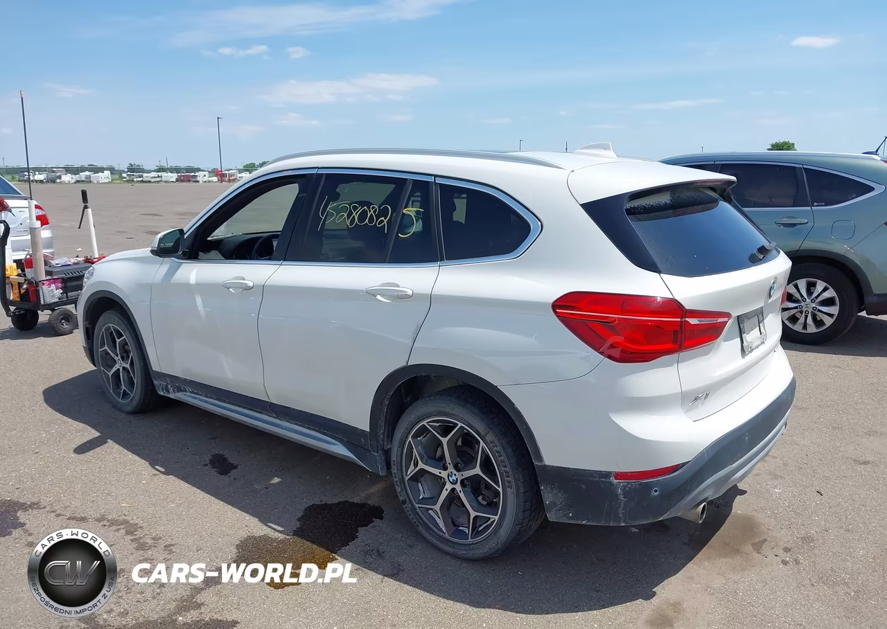 2018 BMW X1 xDrive28I VIN:WBXHT3C39J5L31278 - 3