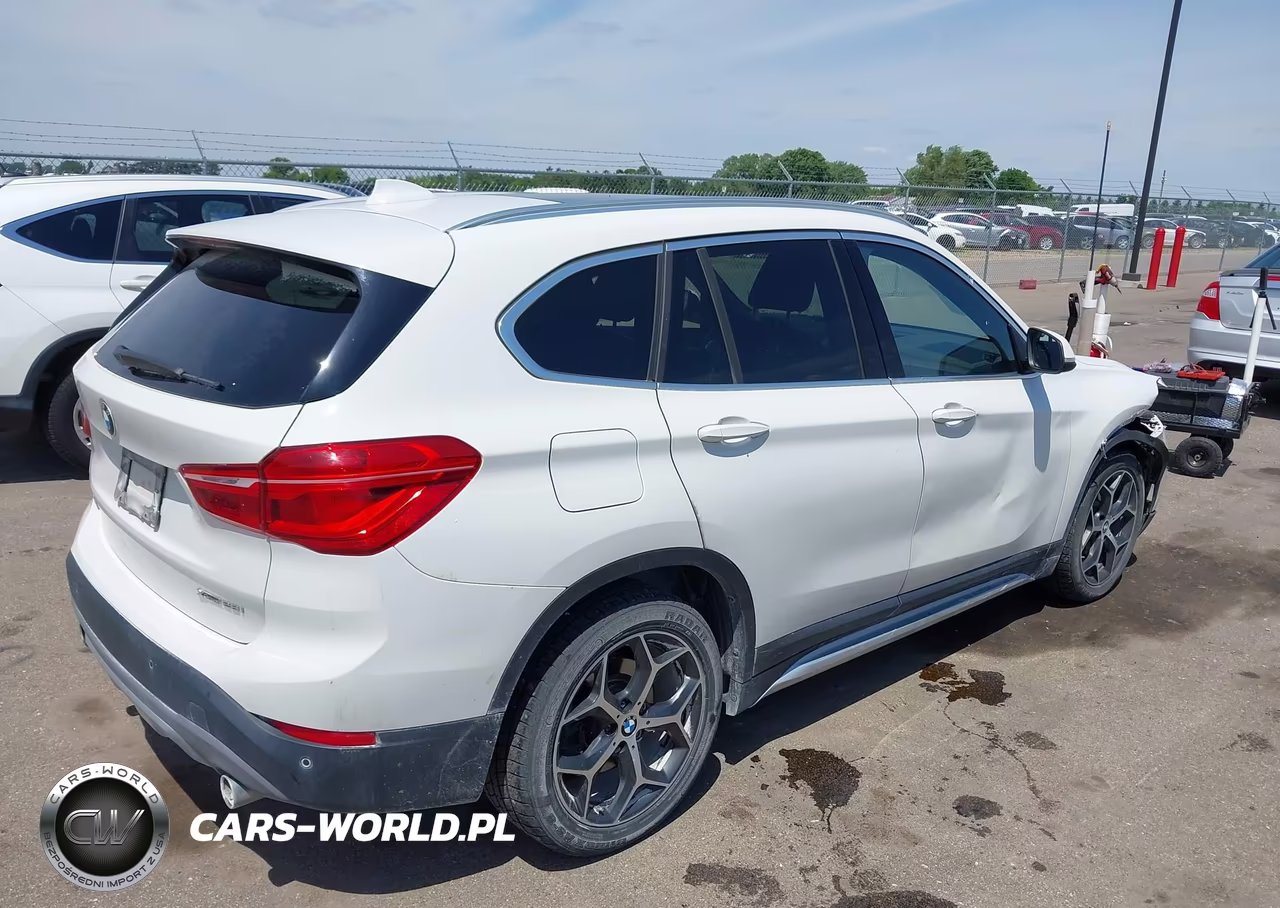 2018 BMW X1 xDrive28I VIN:WBXHT3C39J5L31278 - 4