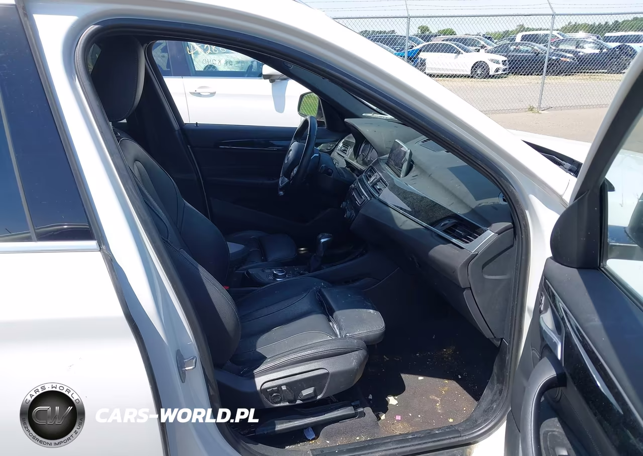 2018 BMW X1 xDrive28I VIN:WBXHT3C39J5L31278 - 5
