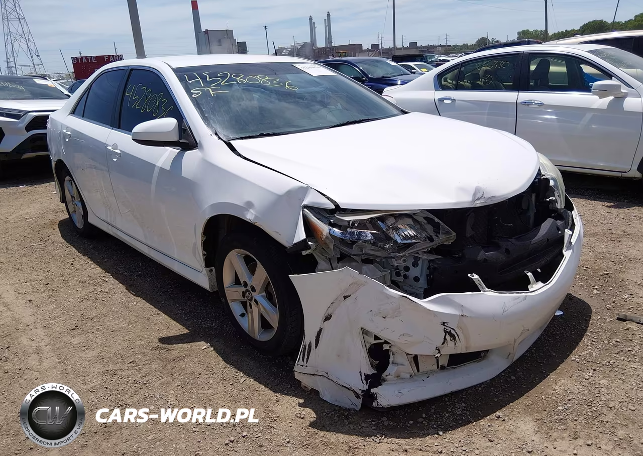 2013 Toyota Camry Se – zdjęcie 1 z 17