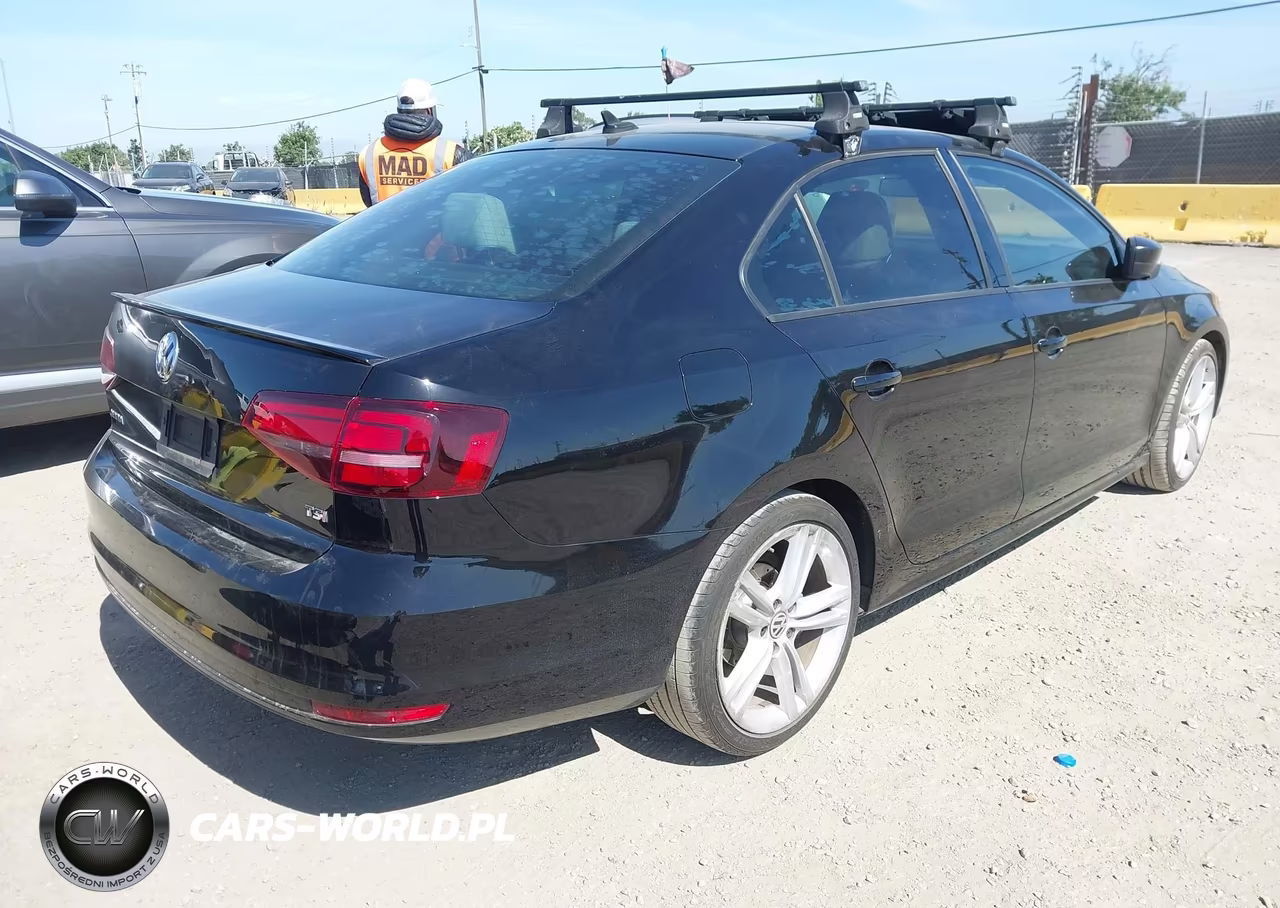2016 Volkswagen Jetta 1.8T Sport VIN:3VWD17AJ5GM218597 - 4