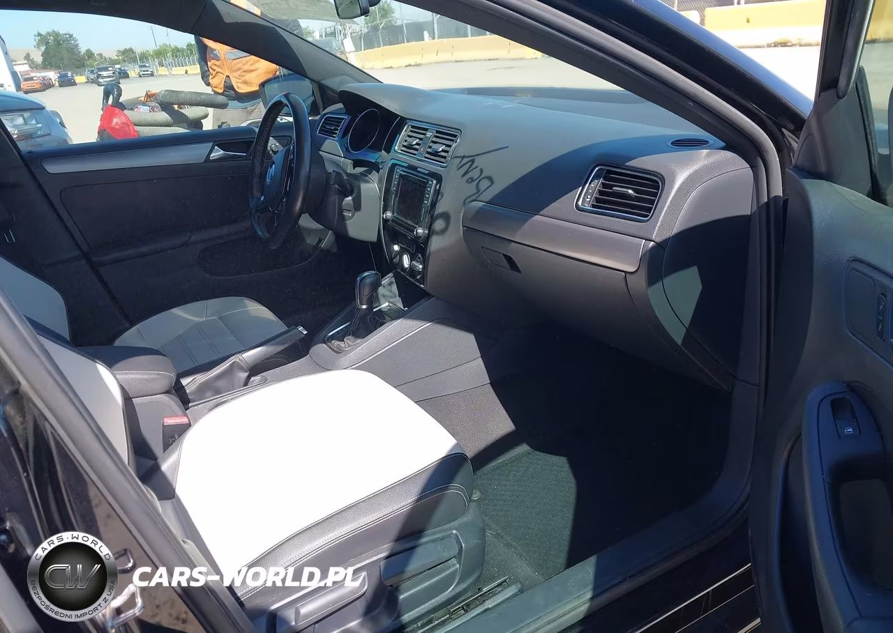 2016 Volkswagen Jetta 1.8T Sport VIN:3VWD17AJ5GM218597 - 5