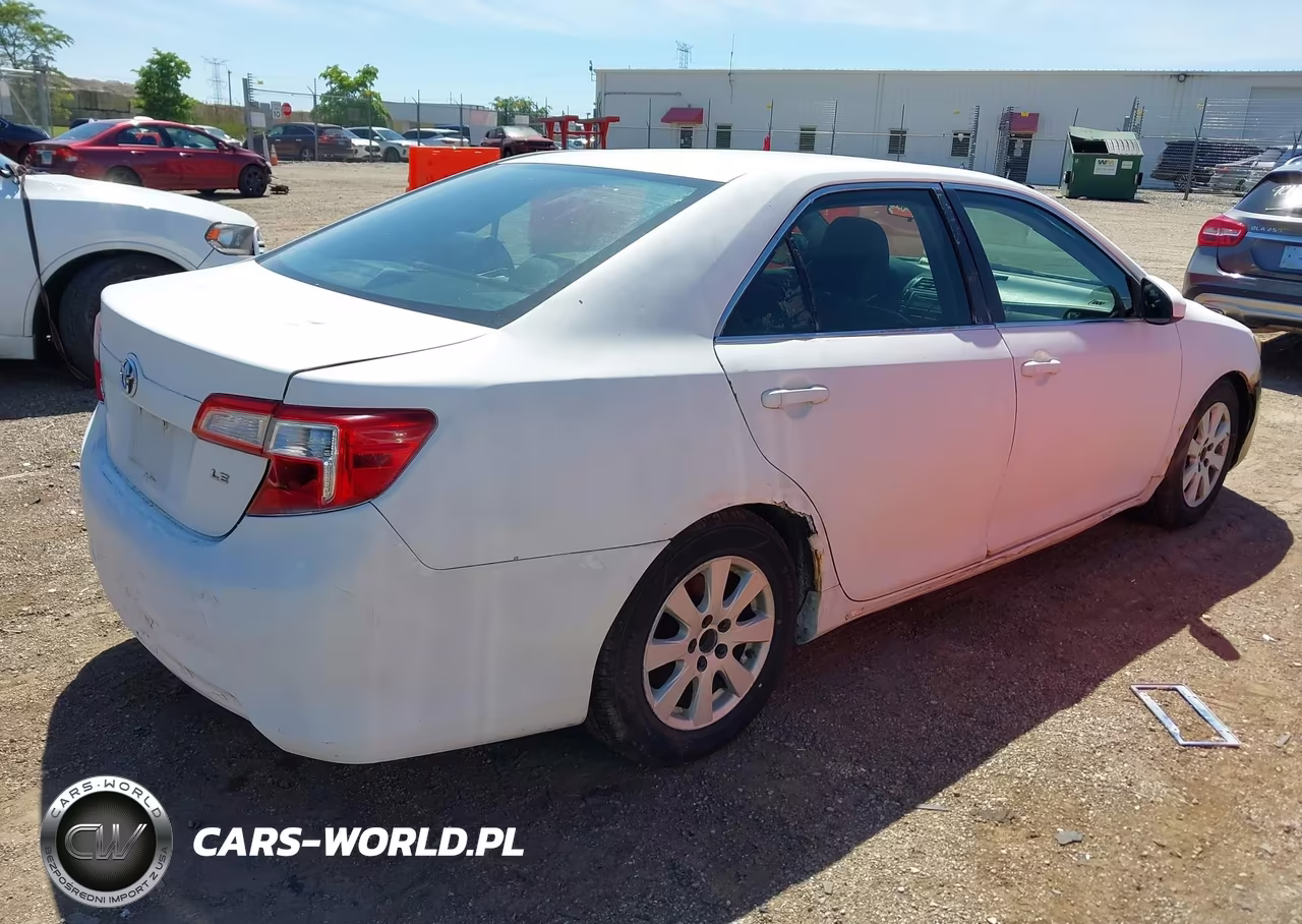 2012 Toyota Camry Hybrid Le VIN:4T1BD1FK5CU041633 - 4