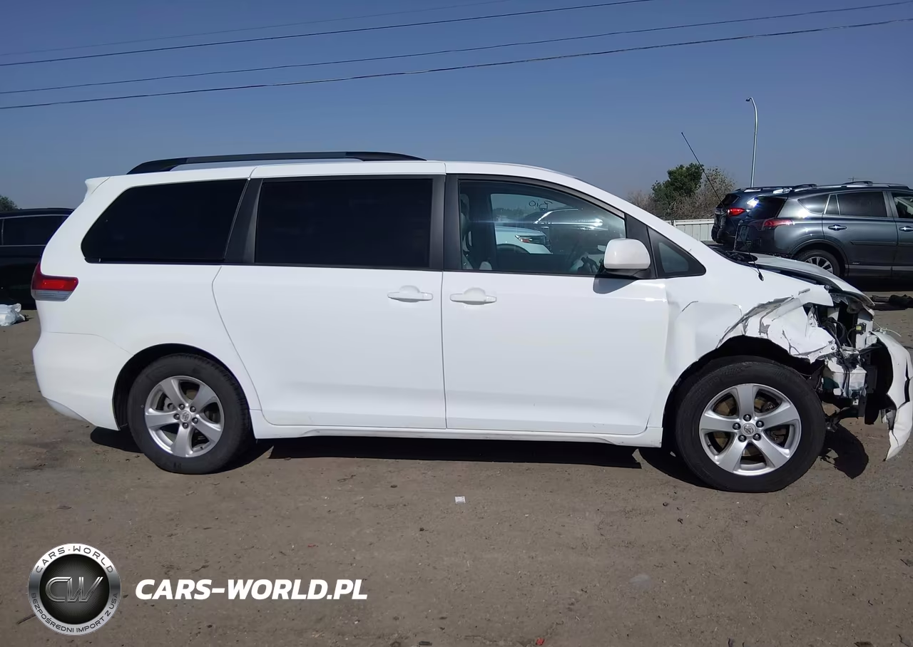2012 Toyota Sienna Le V6 8 Passenger VIN:5TDKK3DC9CS224569 - 13