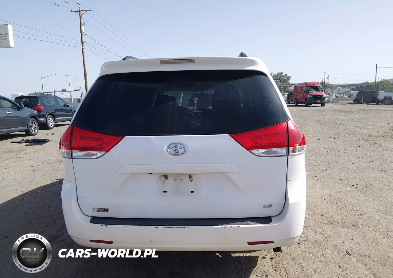 2012 Toyota Sienna Le V6 8 Passenger VIN:5TDKK3DC9CS224569 - 16