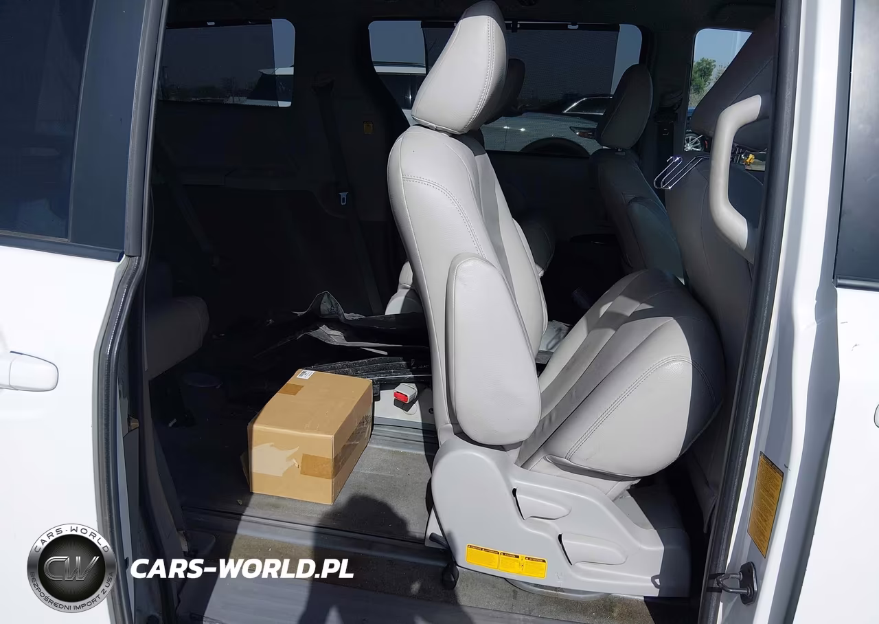 2012 Toyota Sienna Le V6 8 Passenger VIN:5TDKK3DC9CS224569 - 8