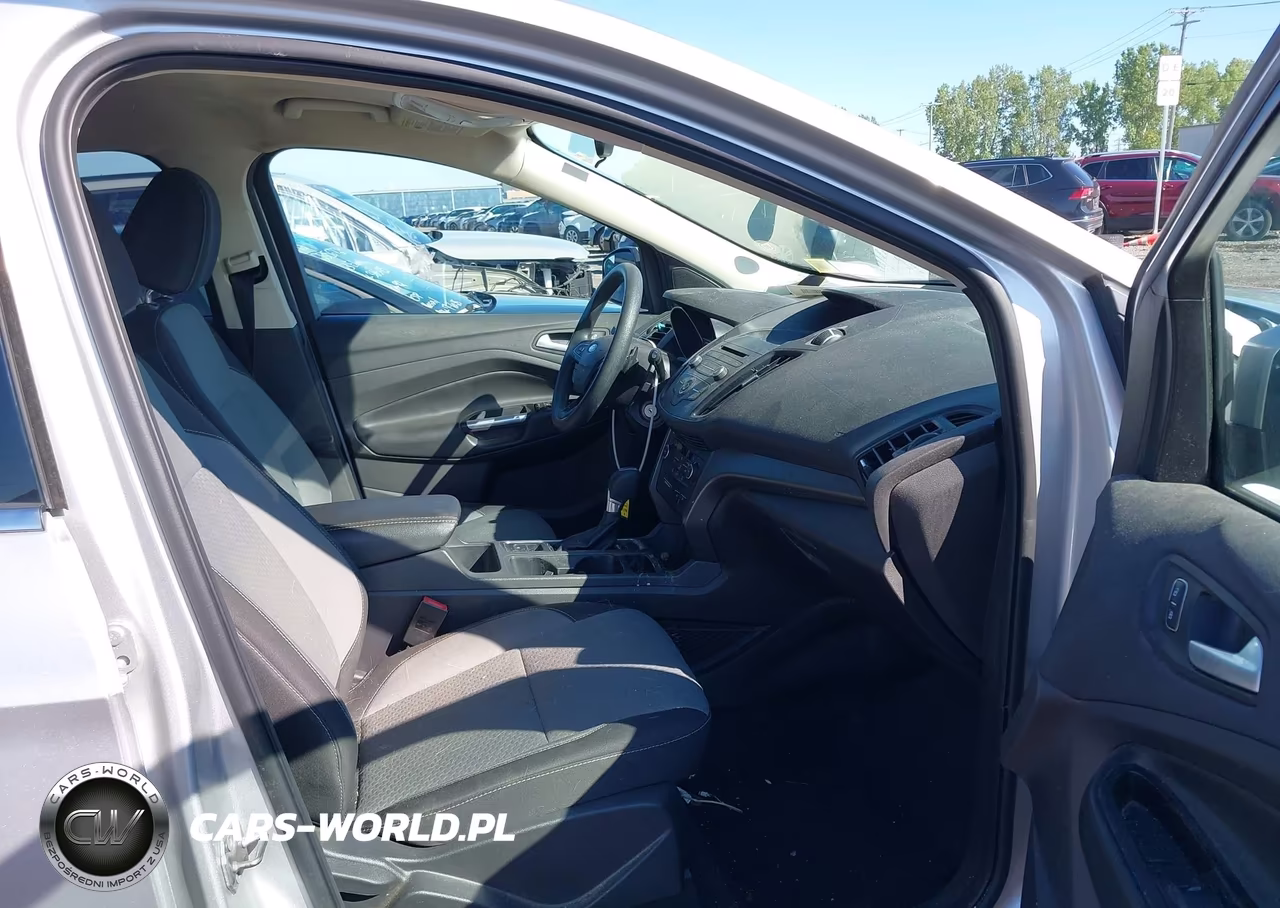 2017 Ford Escape Se VIN:1FMCU0GD8HUC08315 - 5