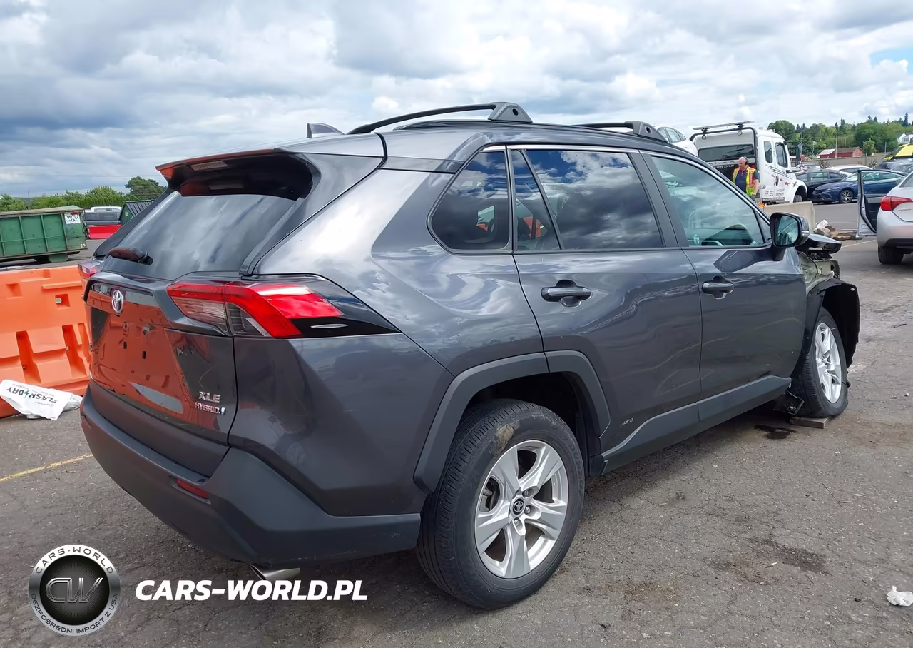 2021 Toyota Rav4 Hybrid Xle VIN:2T3R6RFV5MW015575 - 4