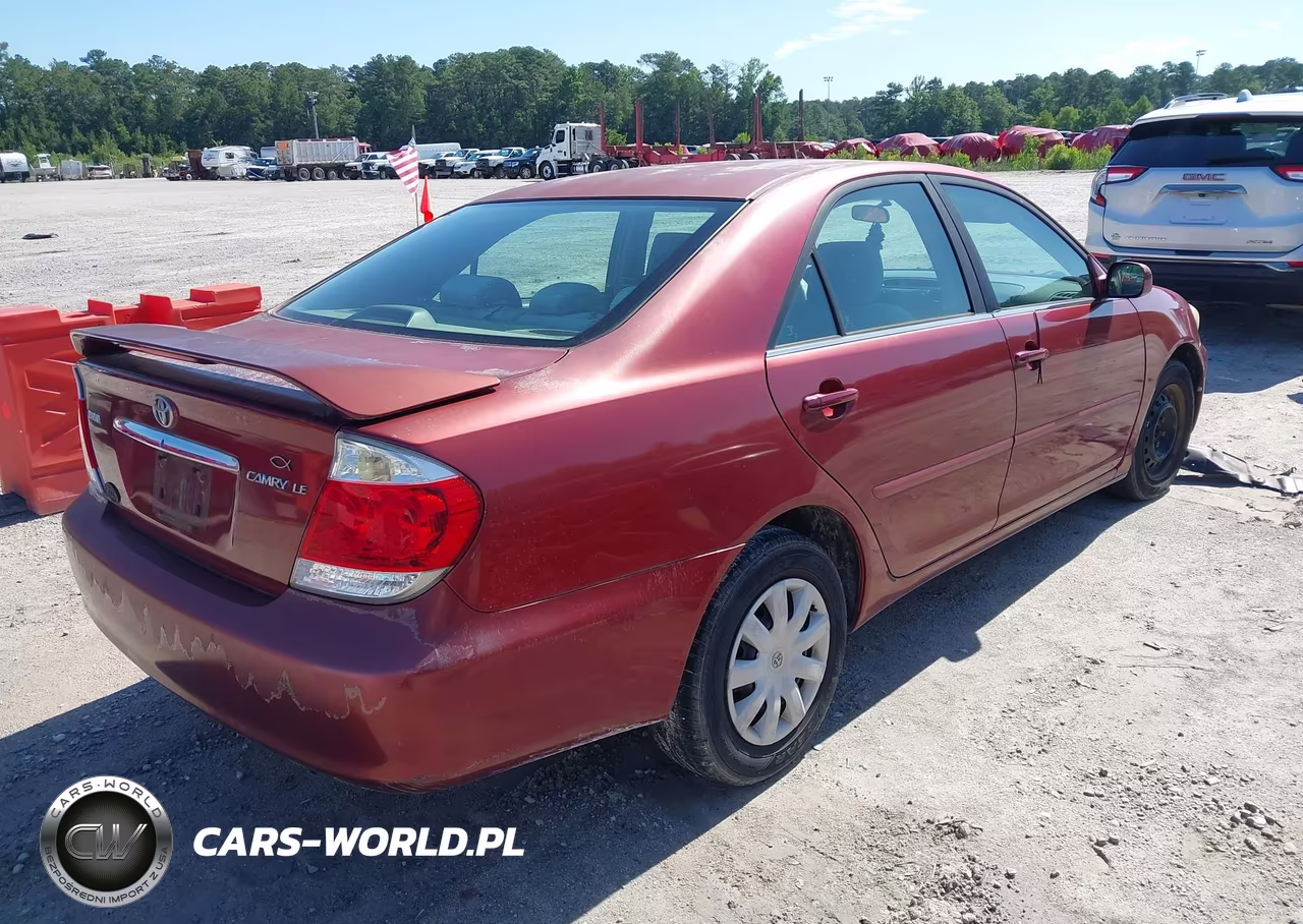 2005 Toyota Camry Le VIN:4T1BE32KX5U066402 - 4