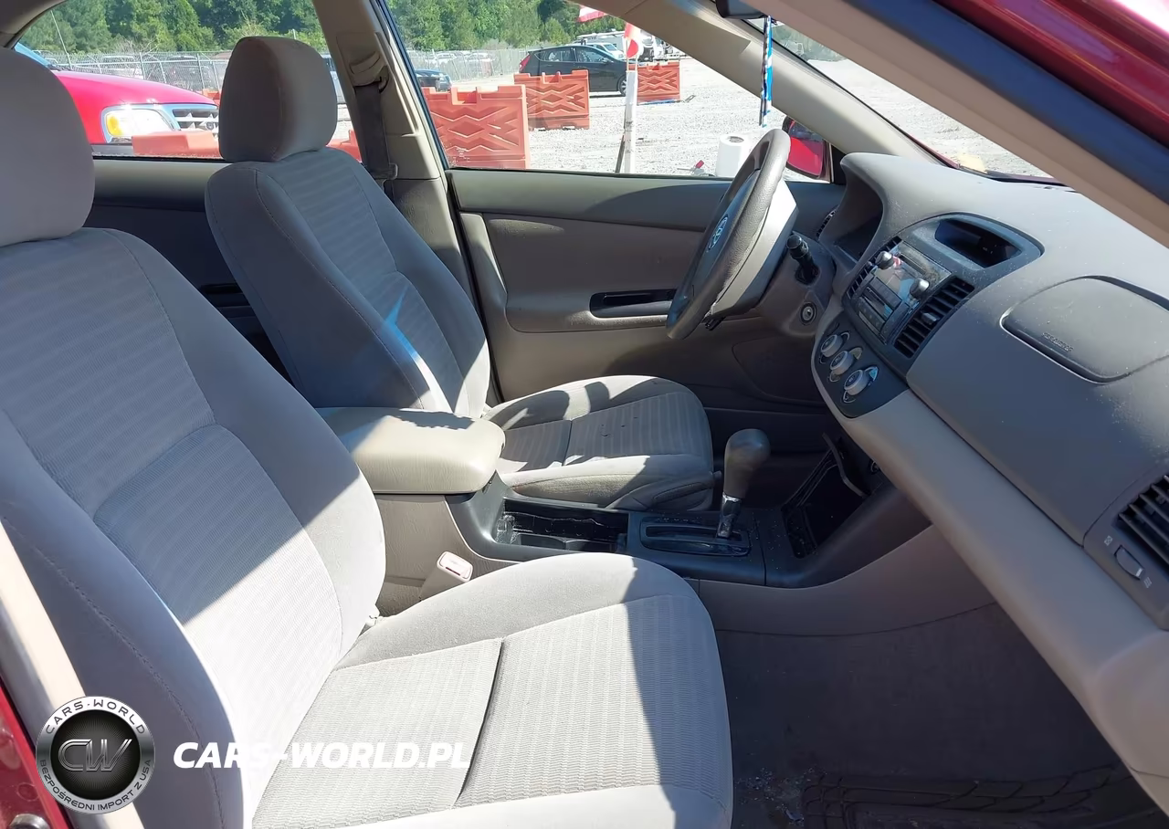 2005 Toyota Camry Le VIN:4T1BE32KX5U066402 - 5