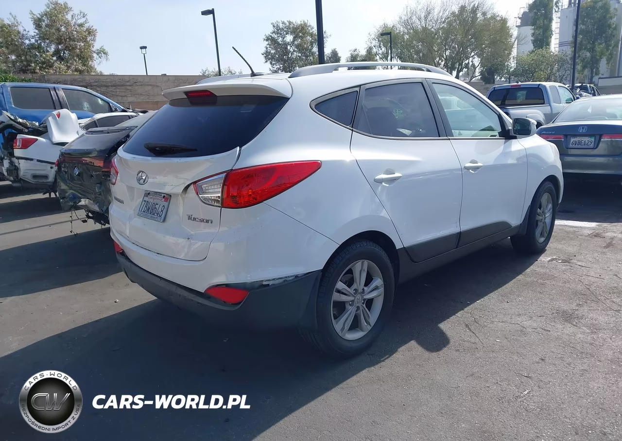 2013 Hyundai Tucson Gls VIN:KM8JU3AC1DU753971 - 4
