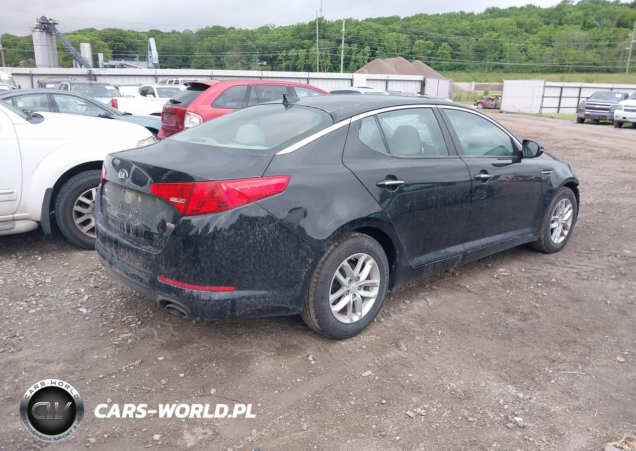 2013 Kia Optima Lx VIN:5XXGM4A73DG245935 - 4