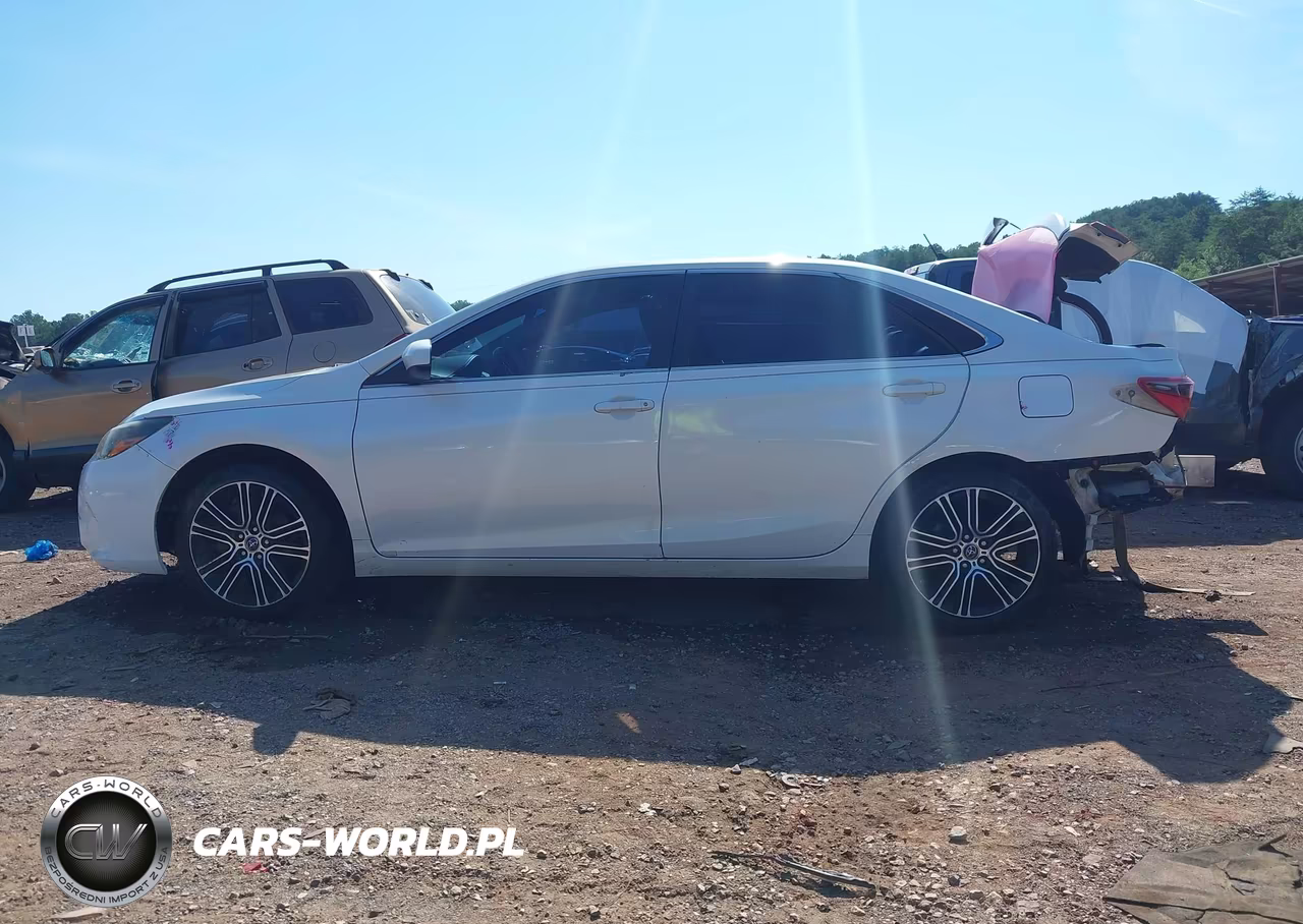 2016 Toyota Camry Se VIN:4T1BF1FK8GU144643 - 15