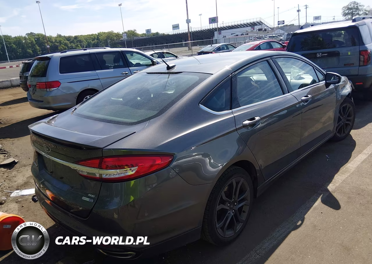 2018 Ford Fusion Se VIN:3FA6P0T92JR182923 - 4