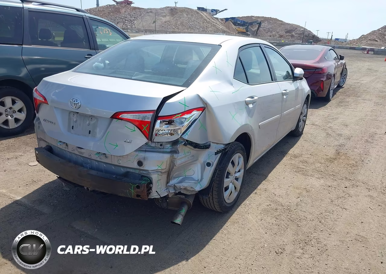 2016 Toyota Corolla Le VIN:2T1BURHE3GC637076 - 4