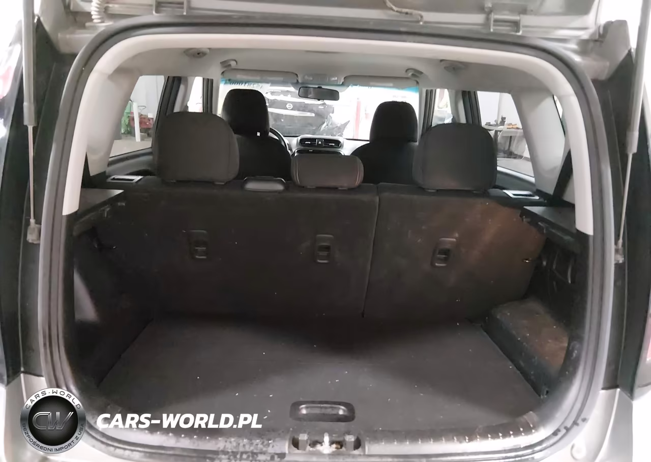 2019 Kia Soul + VIN:KNDJP3A50K7663977 - 17