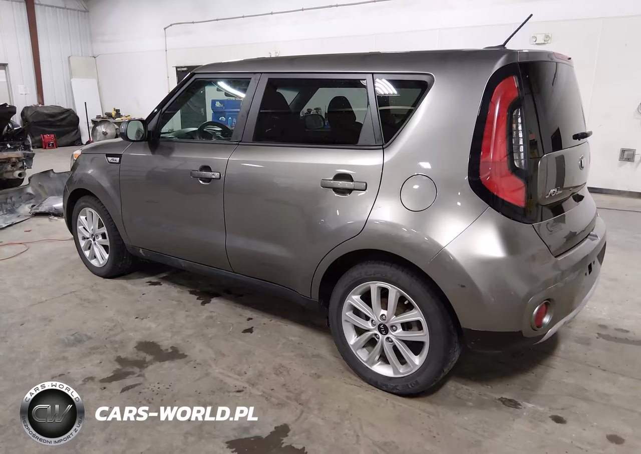 2019 Kia Soul + VIN:KNDJP3A50K7663977 - 3