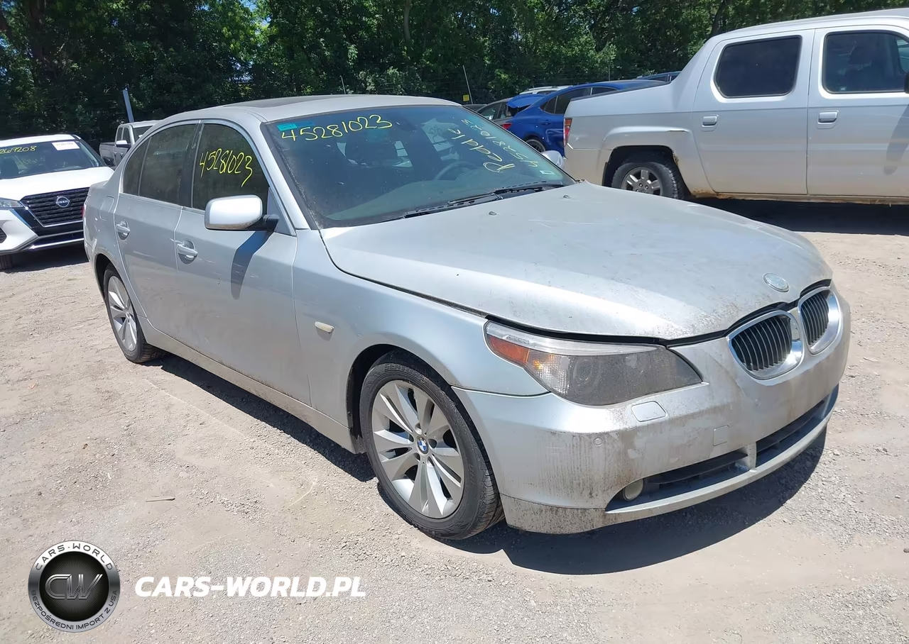 2004 BMW 545I