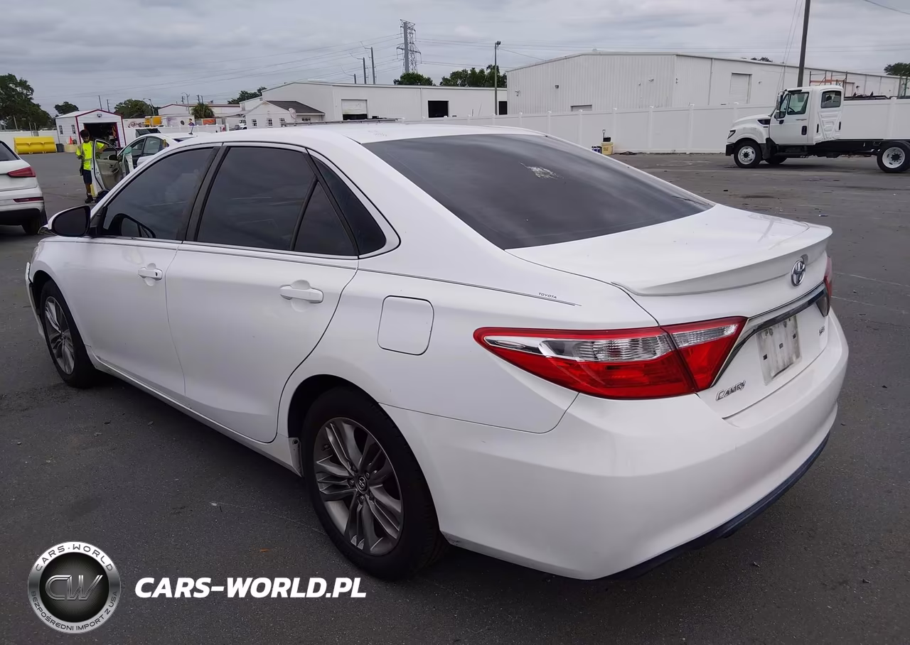 2016 Toyota Camry Se VIN:4T1BF1FK9GU130220 - 3