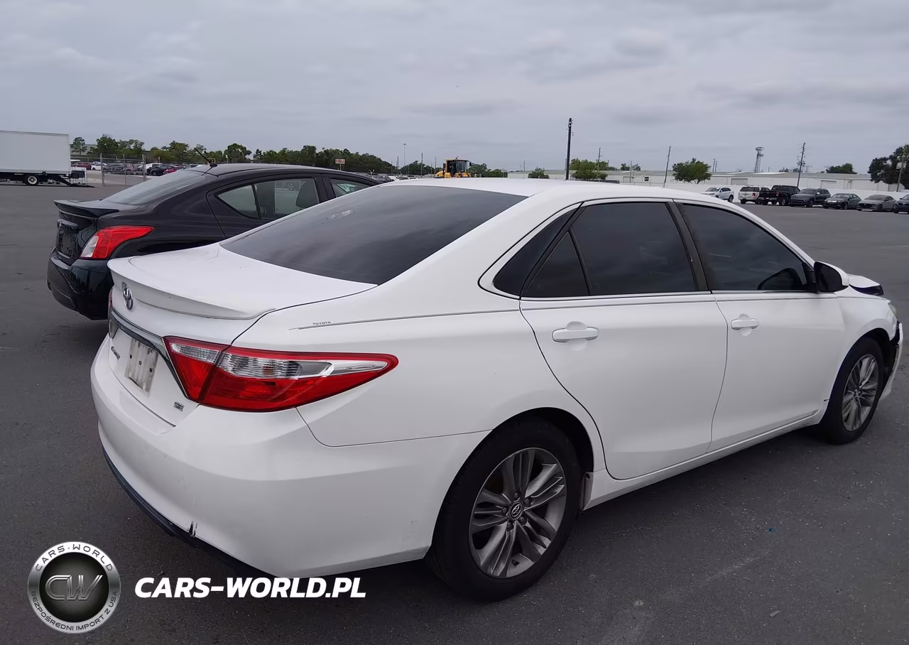 2016 Toyota Camry Se VIN:4T1BF1FK9GU130220 - 4