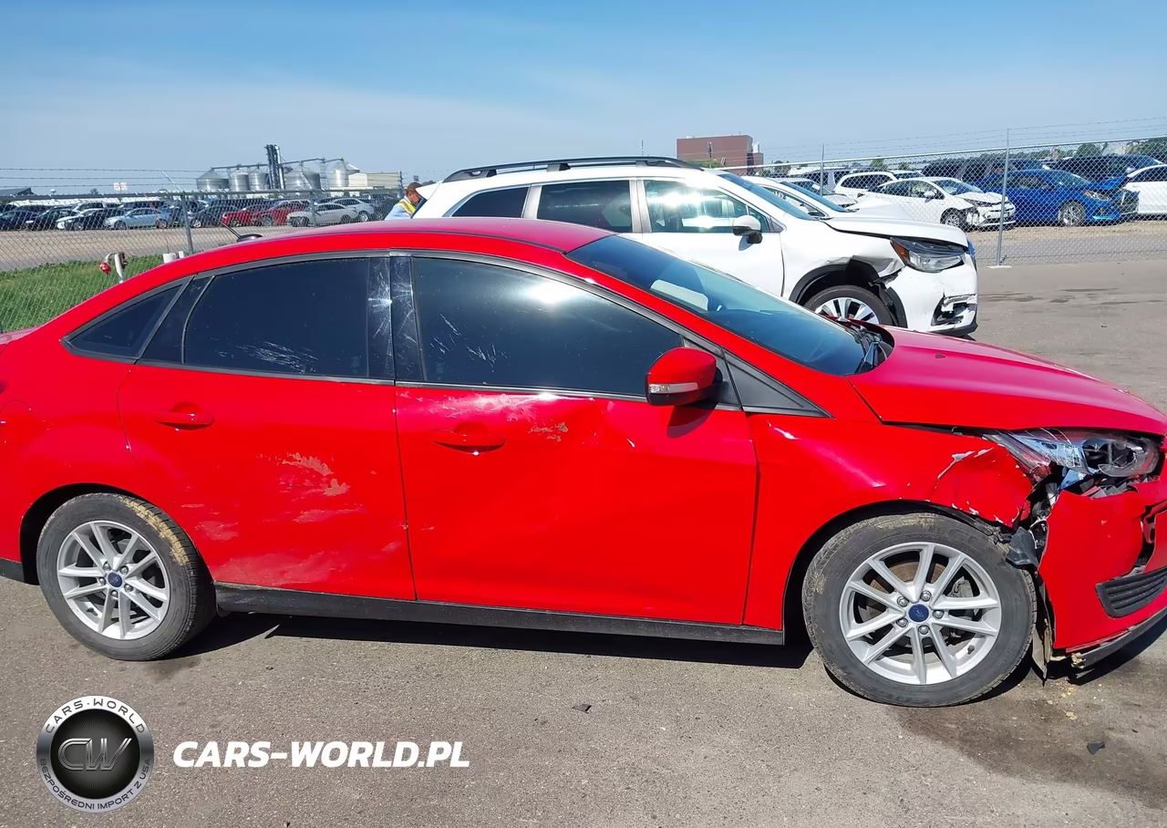 2016 Ford Focus Se VIN:1FADP3F21GL216963 - 13