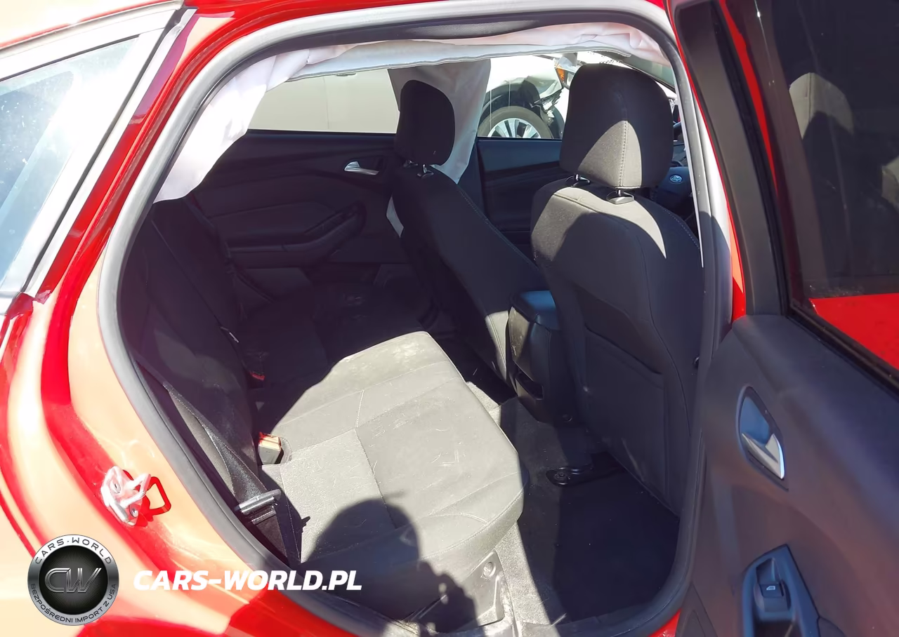 2016 Ford Focus Se VIN:1FADP3F21GL216963 - 8