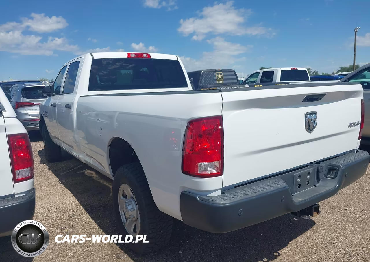 2017 Ram 3500 Tradesman 4X4 8' Box VIN:3C63R3GL1HG712777 - 3