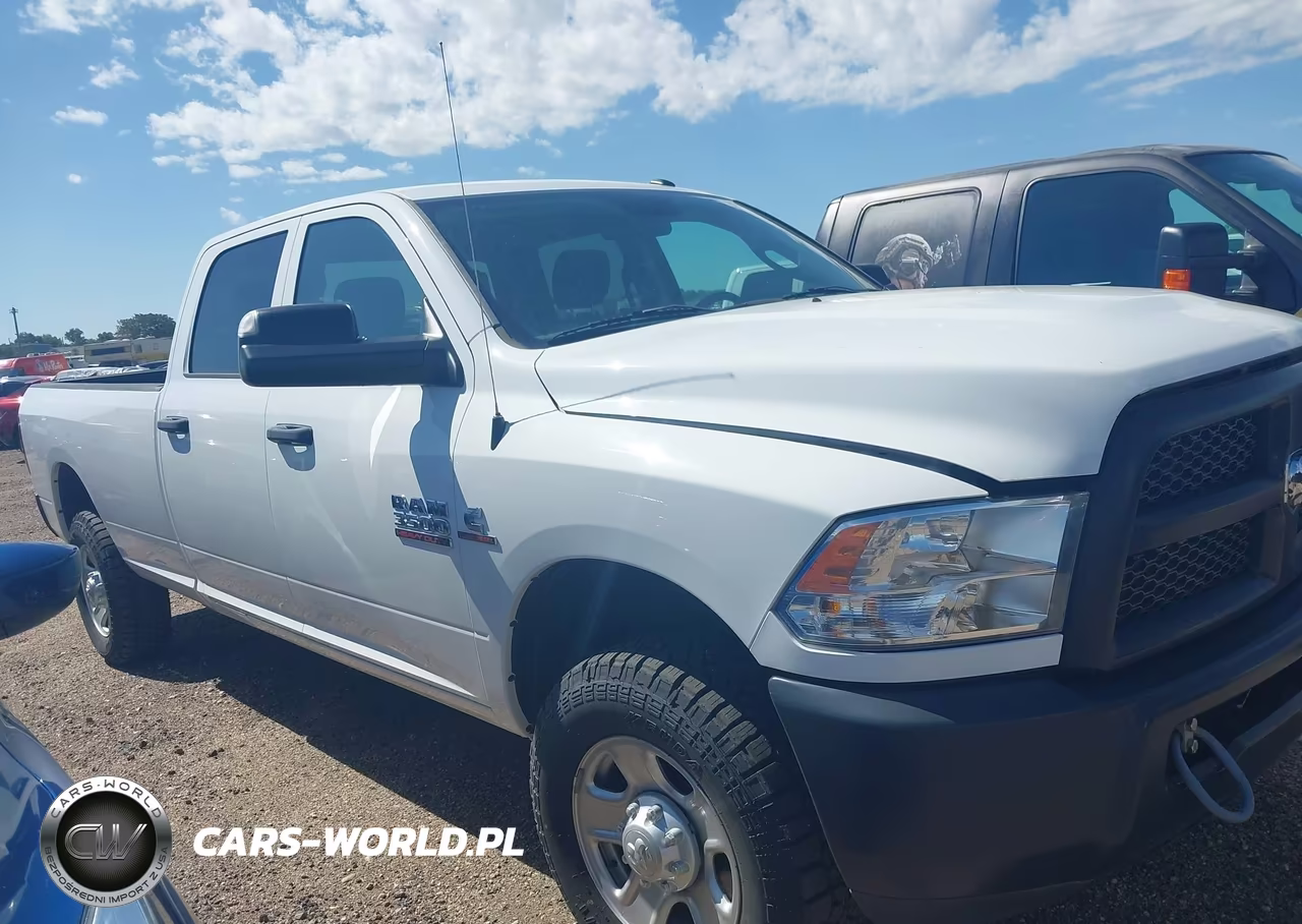 2017 Ram 3500 Tradesman 4X4 8' Box VIN:3C63R3GLXHG712776 - 13
