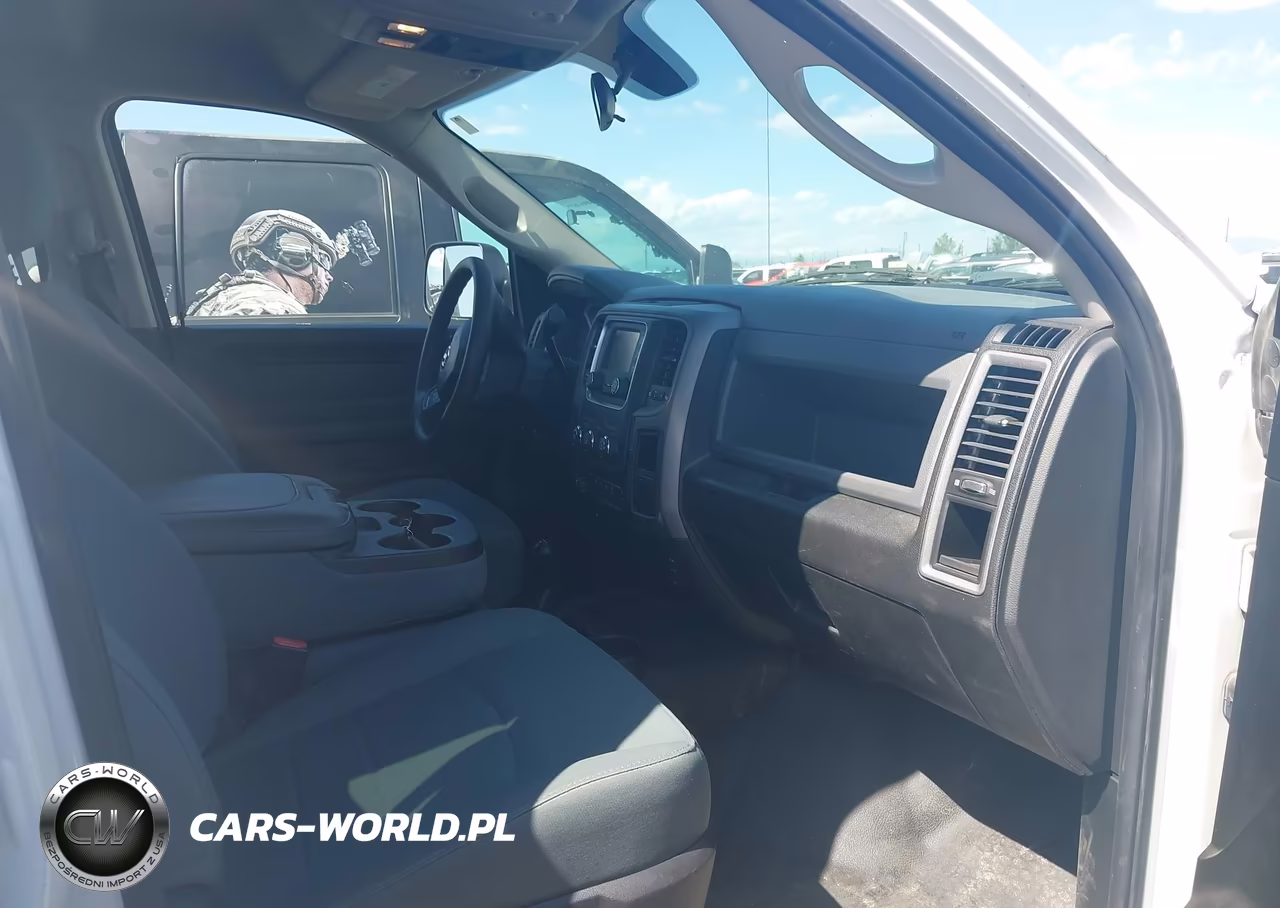 2017 Ram 3500 Tradesman 4X4 8' Box VIN:3C63R3GLXHG712776 - 5
