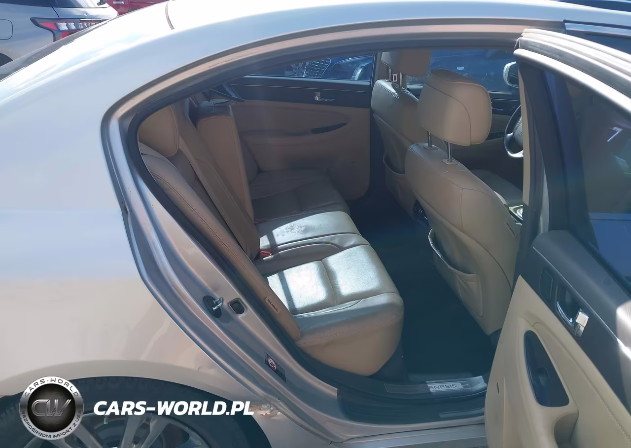 2011 Hyundai Genesis 3.8 VIN:KMHGC4DE0BU122495 - 8