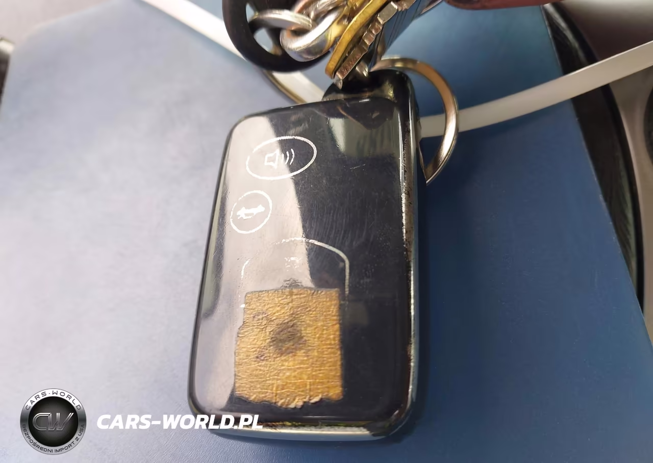 2015 Toyota Prius Three VIN:JTDKN3DU2F0403415 - 11