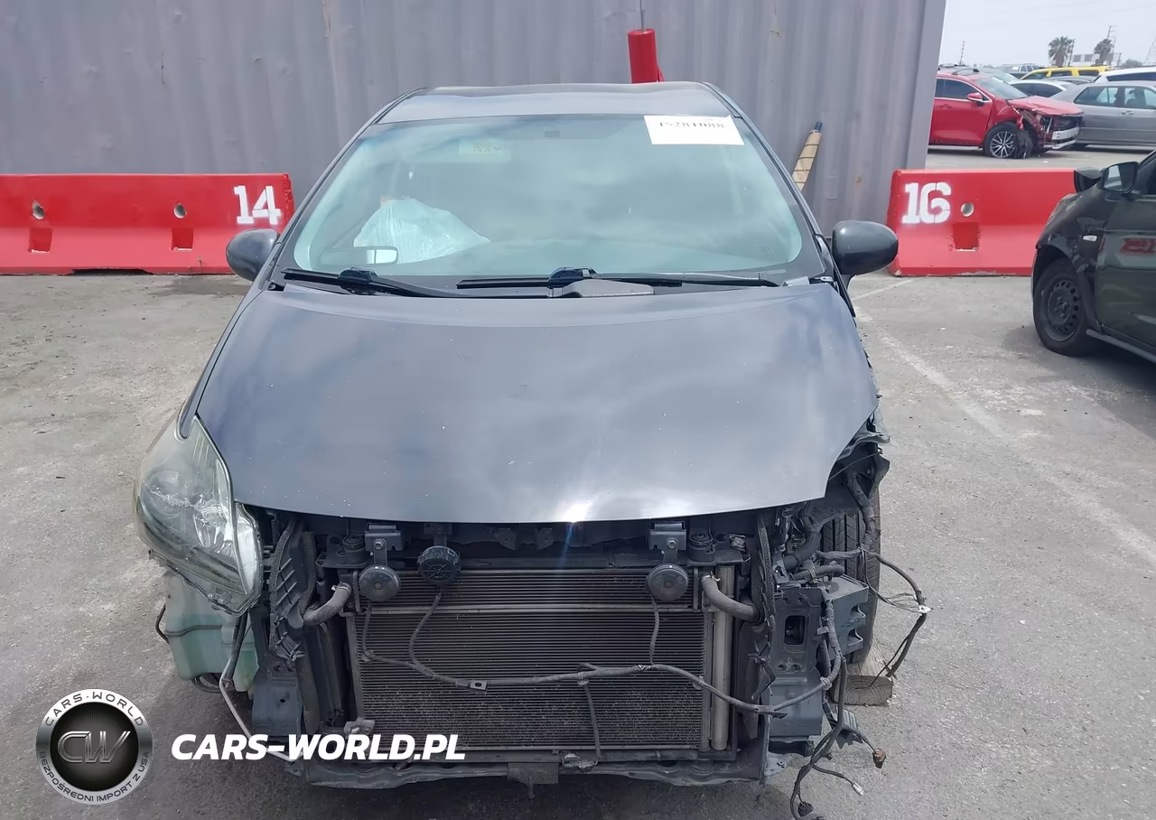 2015 Toyota Prius Three VIN:JTDKN3DU2F0403415 - 13